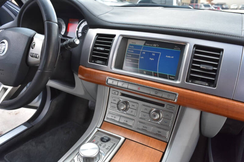 2009 Jaguar XF Luxury