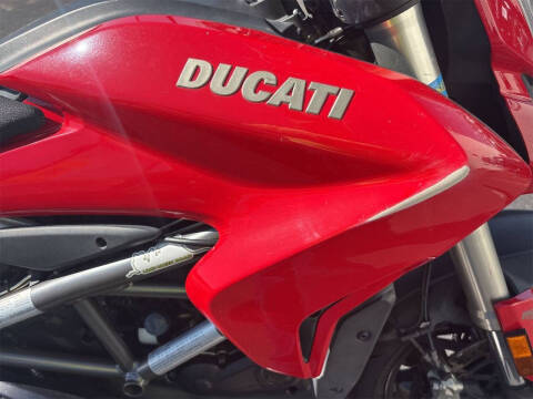 2016 Ducati Hypermotard 939