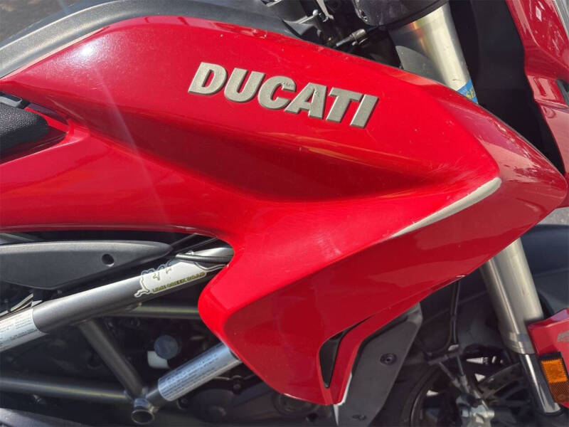 2016 Ducati Hypermotard 939