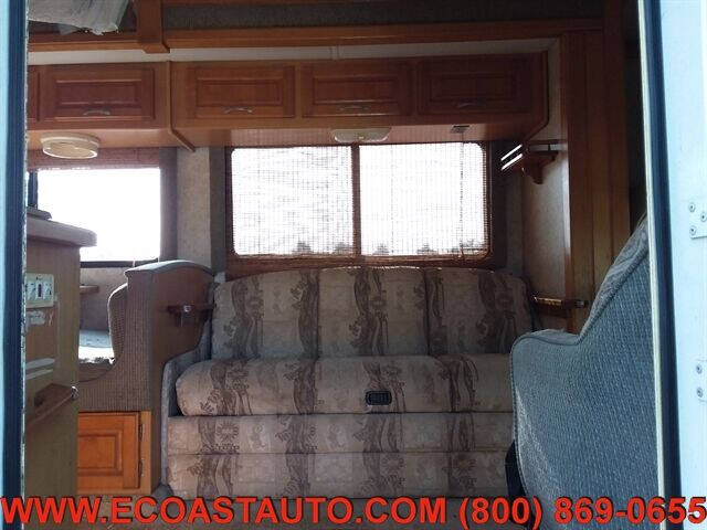 2004 Ford E-Series E-450 SD