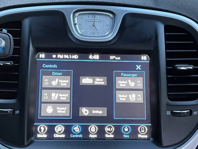 2019 Chrysler 300 Limited