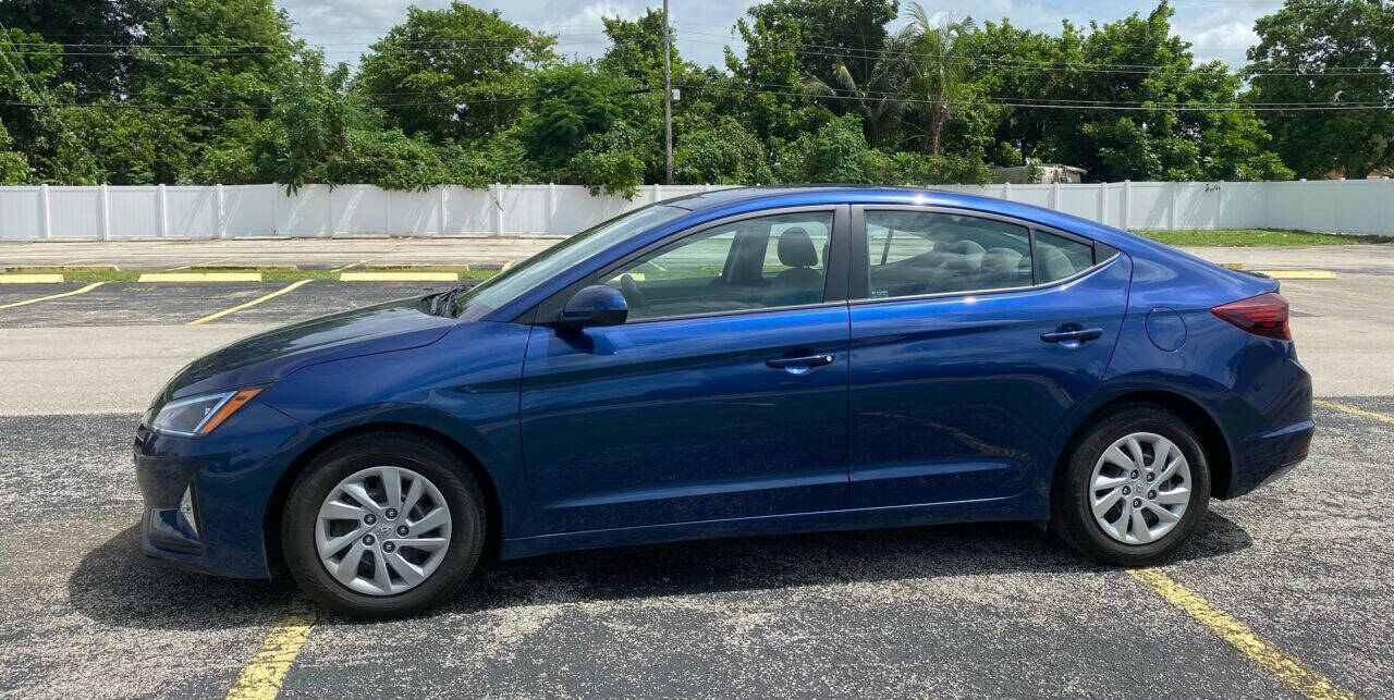 2019 Hyundai Elantra Sedan - $16,800
