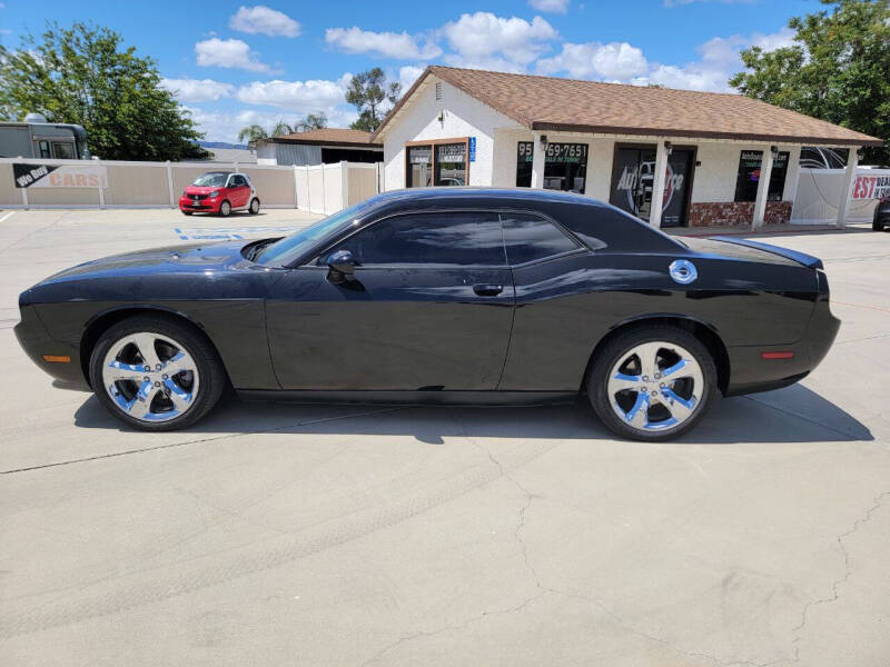 2012 Dodge Challenger SXT Plus