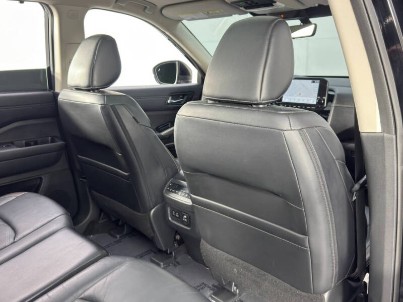 2023 Nissan Pathfinder Platinum