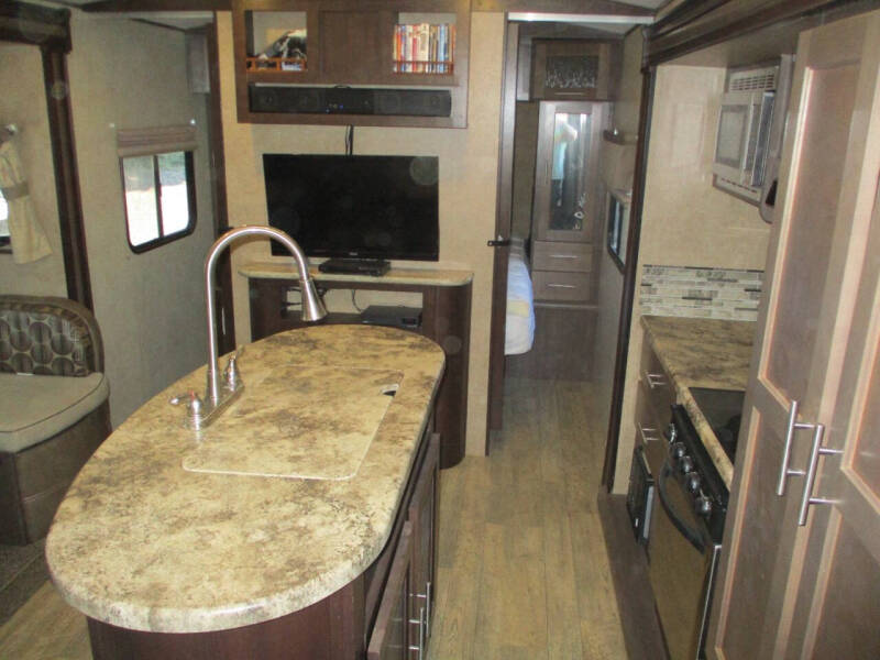 2016 Forest River Surveyor