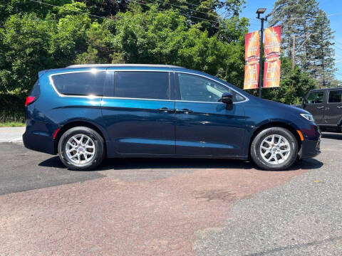 2022 Chrysler Pacifica Touring L