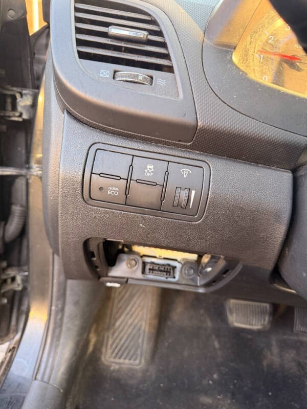 2013 Hyundai Accent SE