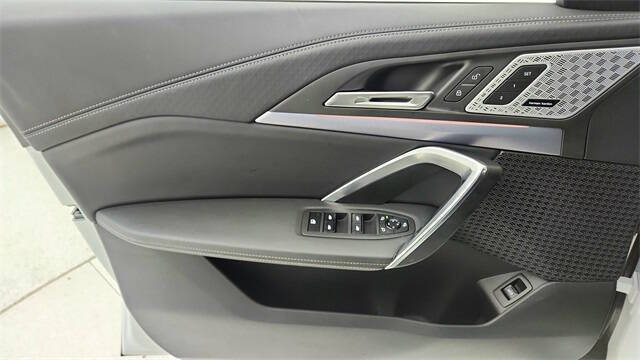 2025 BMW X2 xDrive28i