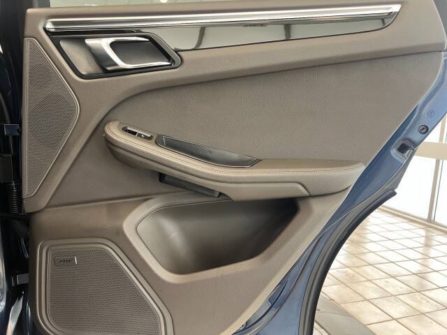 2016 Porsche Macan S