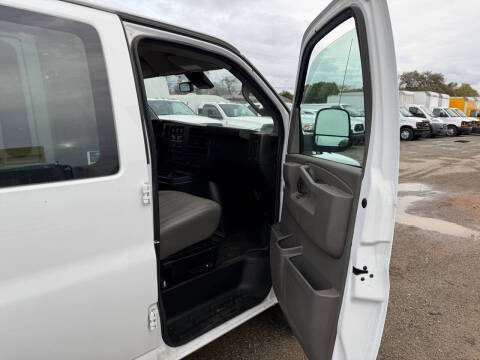 2021 Chevrolet Express 2500