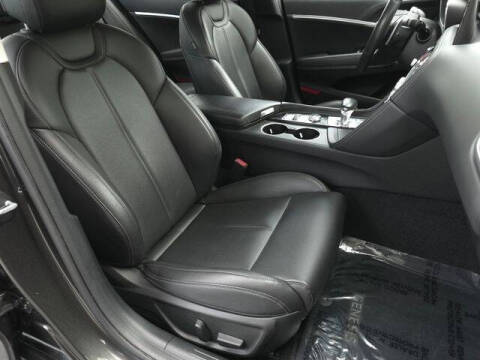 2023 Genesis G70