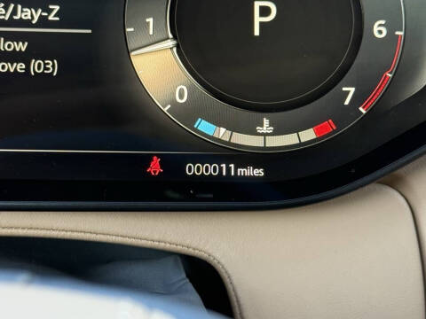 2025 Land Rover Range Rover P400 SE