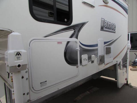 2013 Lance 1050S