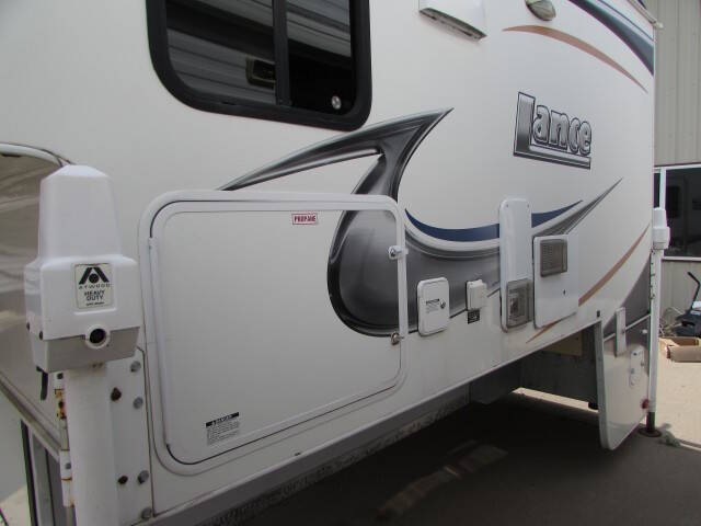 2013 Lance 1050S