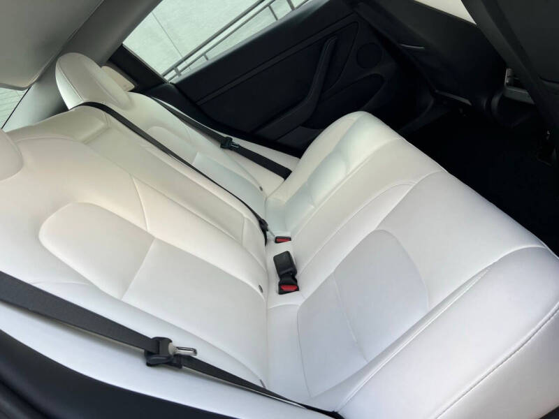 2021 Tesla Model 3 Standard Range Plus