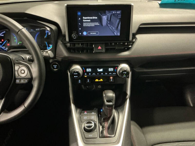 2024 Toyota RAV4 Prime SE