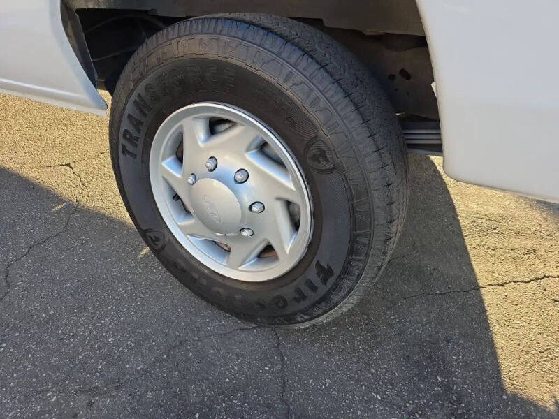 2011 Ford E-Series E-350 SD