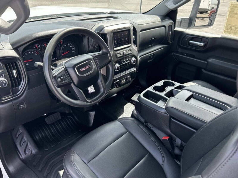 2022 GMC Sierra 2500HD Pro