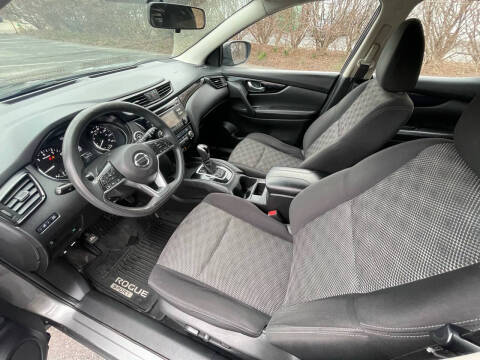 2017 Nissan Rogue Sport SV