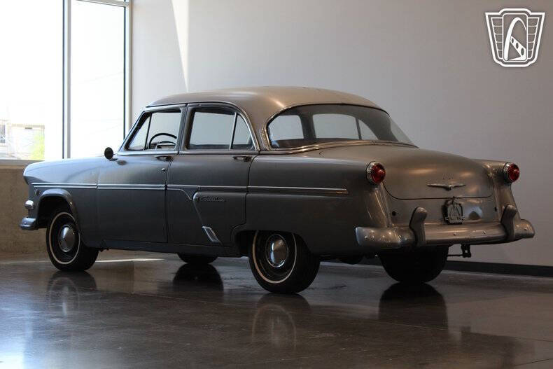 1954 Ford Crestline