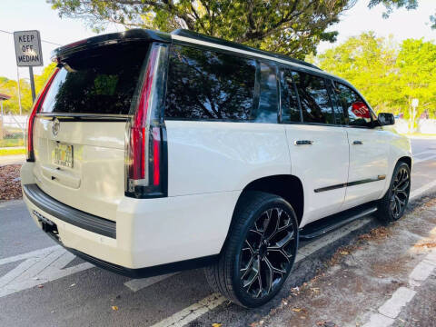 2015 Cadillac Escalade Luxury