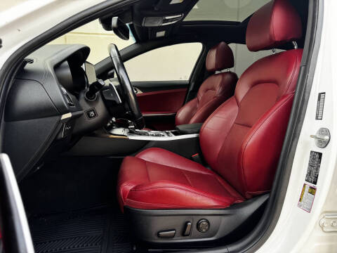 2020 Kia Stinger GT1