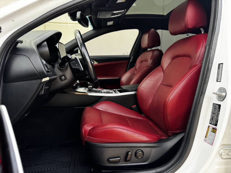 2020 Kia Stinger GT1