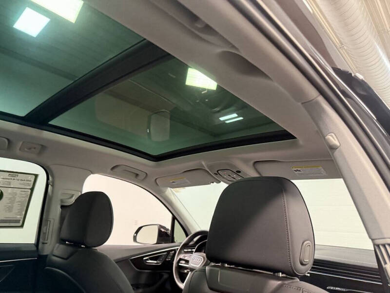 2023 Audi Q7 quattro Premium 45 TFSI