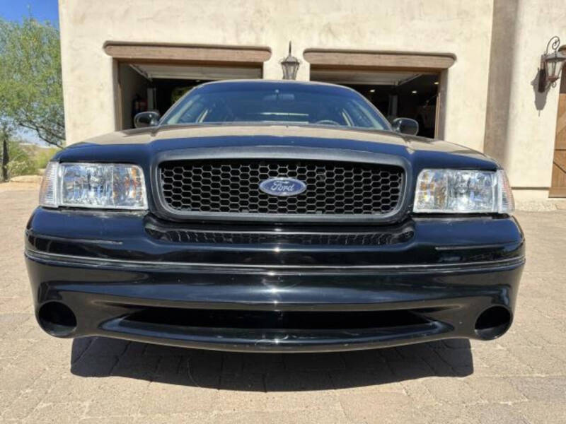 2000 Ford Crown Victoria's photo