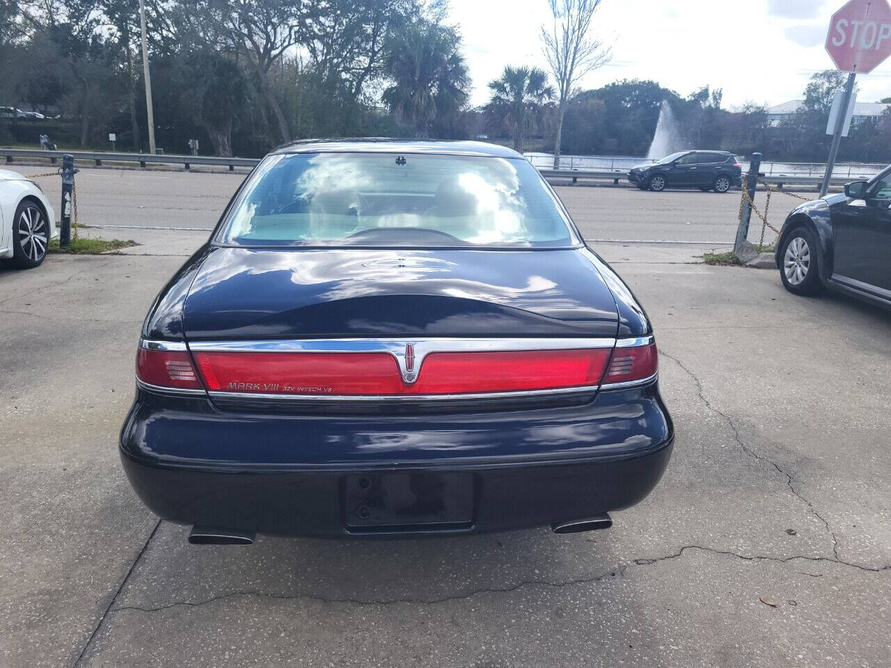 1997 Lincoln Mark VIII for sale at FAMILY AUTO BROKERS in Longwood, FL