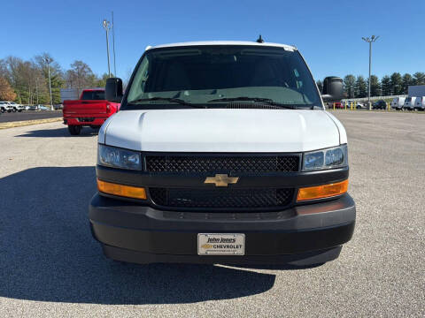 2025 Chevrolet Express 2500