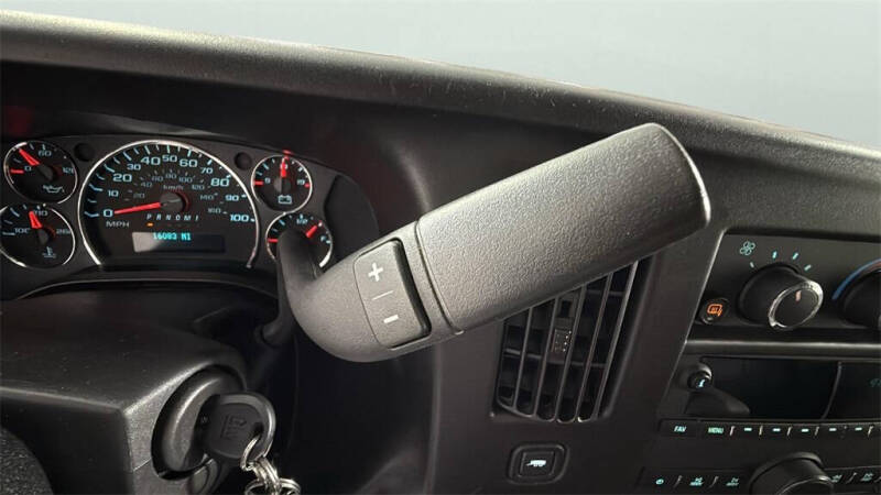 2024 Chevrolet Express 2500