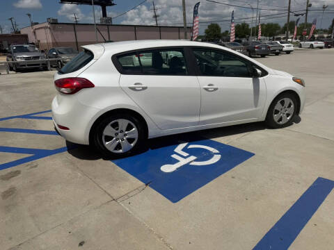 2016 Kia Forte5 LX