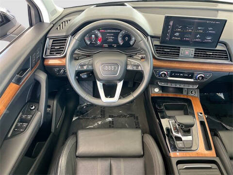 2021 Audi Q5 quattro Prestige 45 TFSI