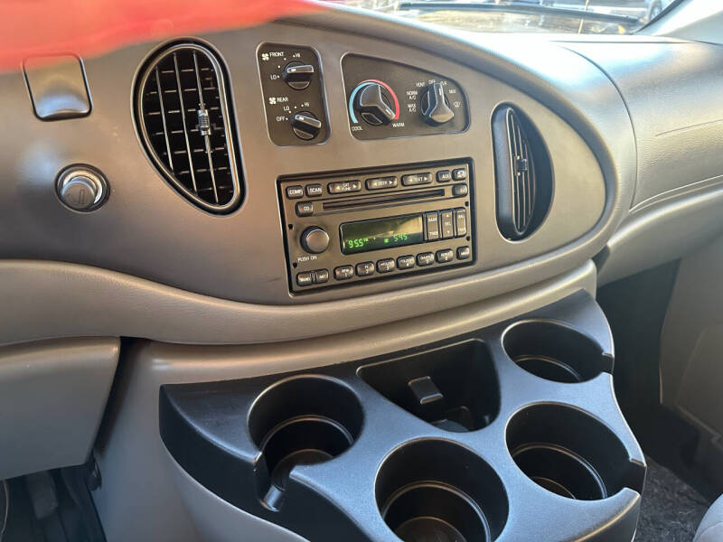 2006 Ford E-Series E-350 SD XL