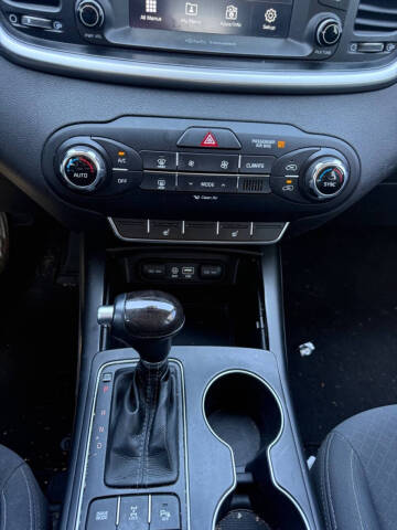 2017 Kia Sorento LX