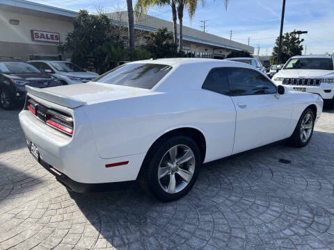 2019 Dodge Challenger SXT