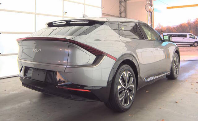 2022 Kia EV6 Wind