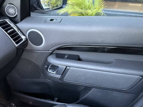 2020 Land Rover Discovery SE