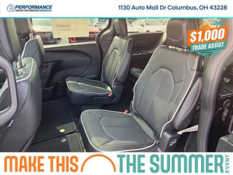2027 Chrysler Pacifica Limited