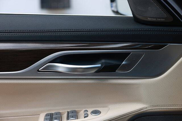 2018 BMW 7 Series 740i