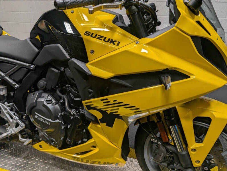 2024 Suzuki GSX-8R