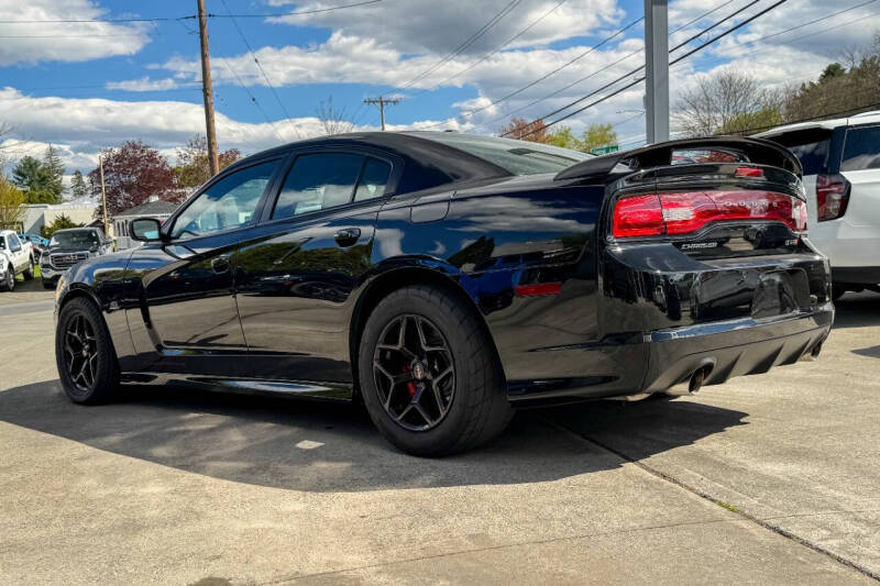 2013 Dodge Charger SRT8