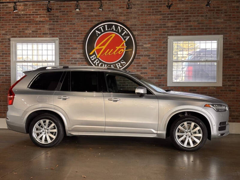 2016 Volvo XC90 T6 Momentum