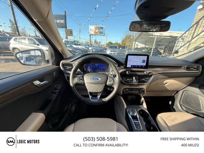 2020 Ford Escape Titanium