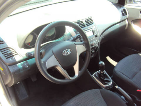 2017 Hyundai Accent SE