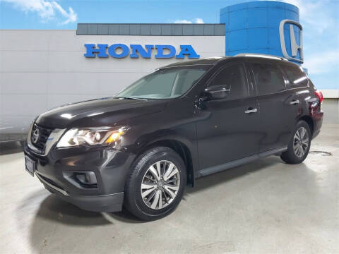 2017 Nissan Pathfinder SV