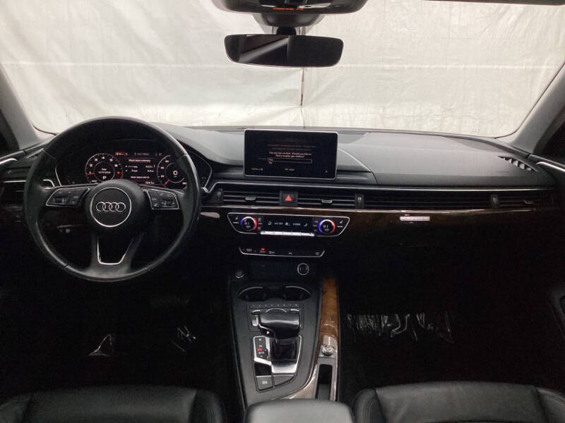 2019 Audi A4 quattro Premium Plus 45 TFSI