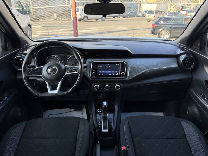 2020 Nissan Kicks S