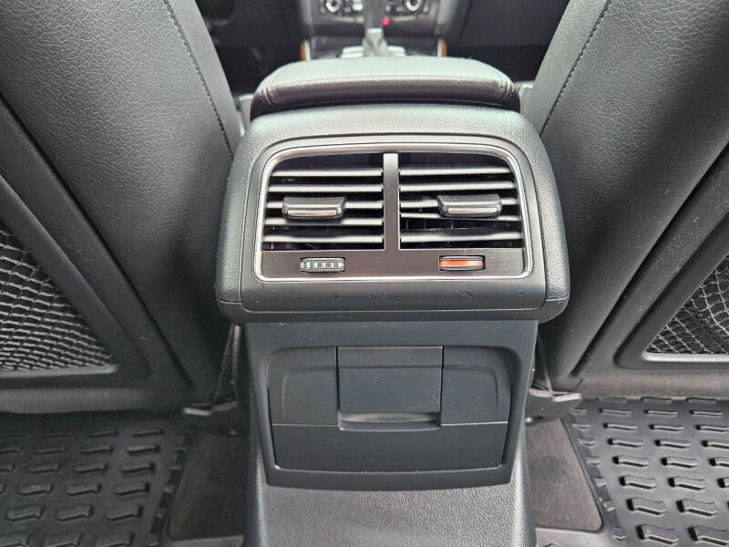 2012 Audi Q5 3.2 quattro Premium Plus